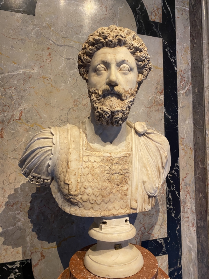 mramorová busta rímskeho cisára Marca Aurelia Antonina